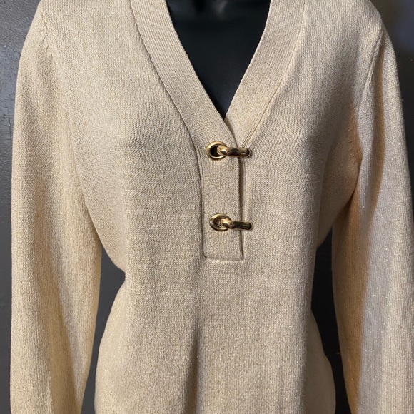 CHARTER CLUB Ivory and Gold Metallic Sweater with gold Hinged Closures - Picture 11 of 16